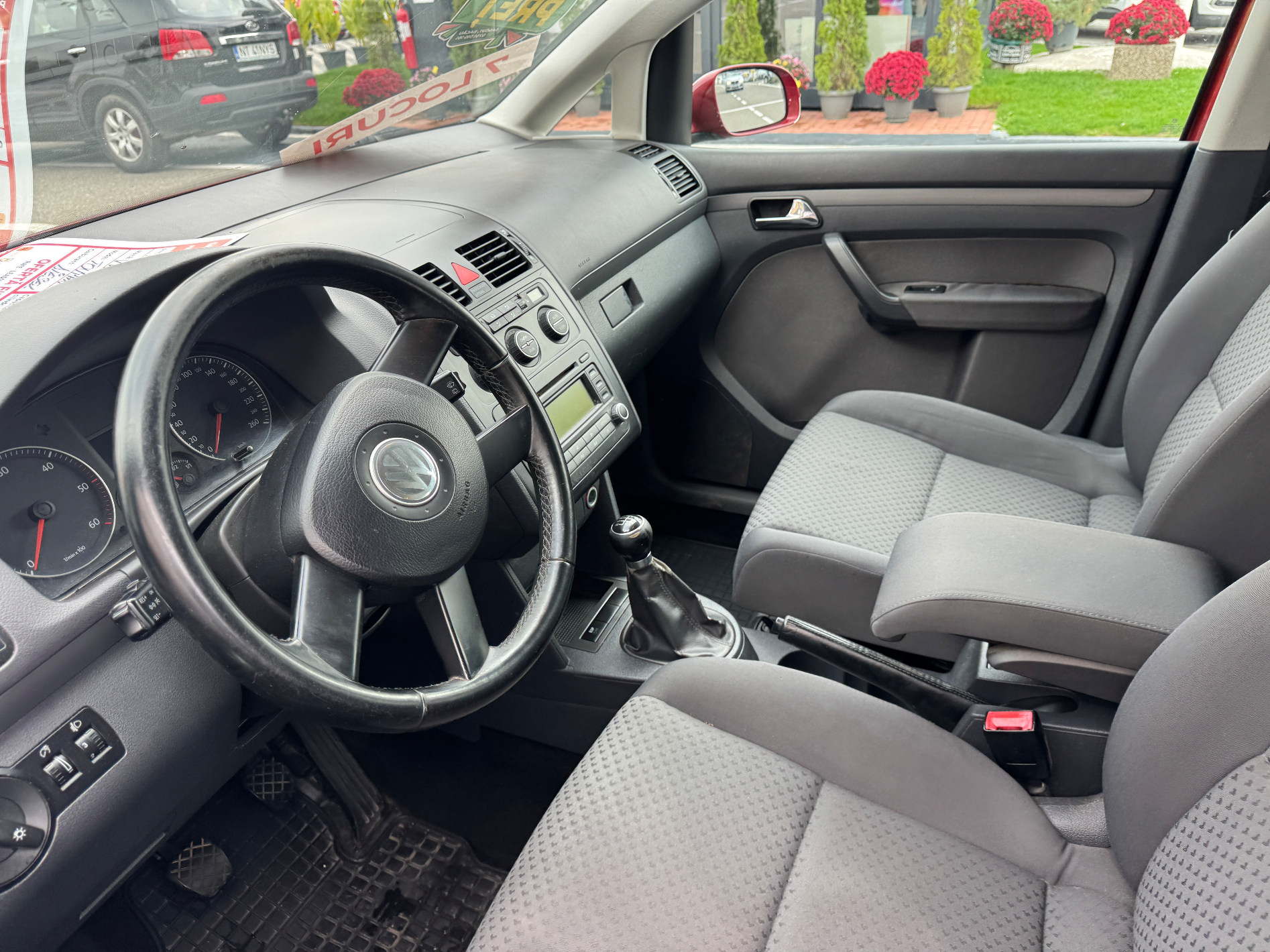 VOLKSWAGEN Touran 2006 — imagine 8