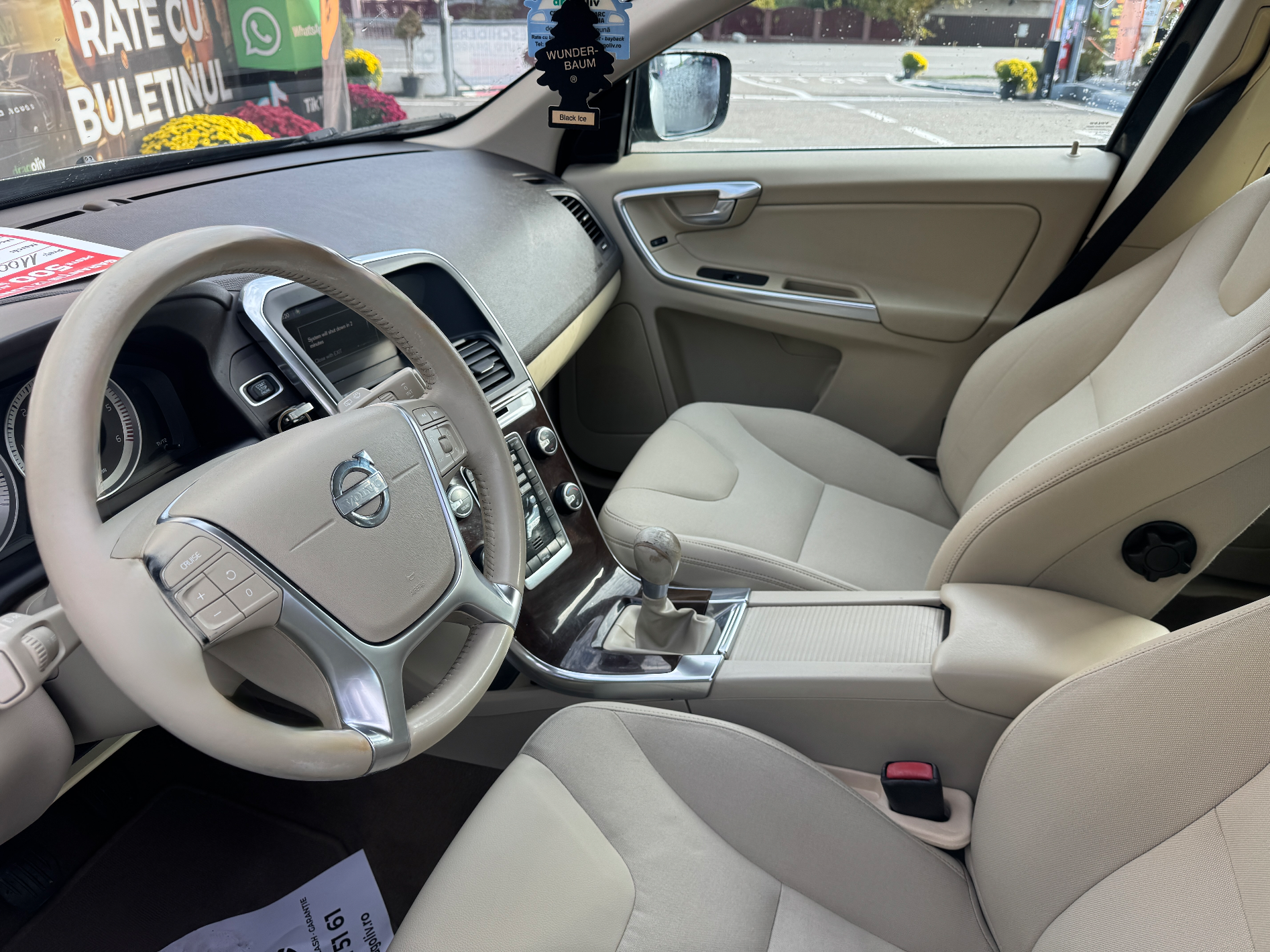 VOLVO XC60 2011 — imagine 9