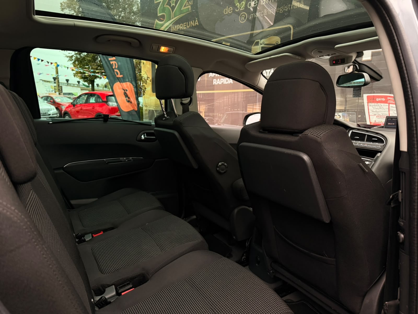 PEUGEOT 5008 2011 — imagine 5