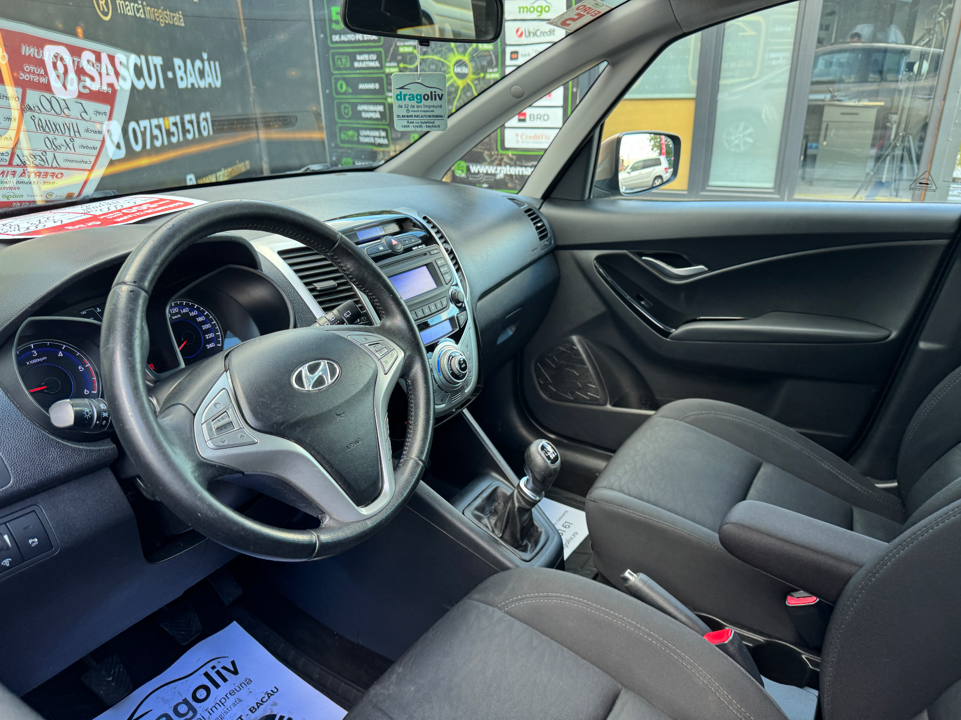 HYUNDAI ix20 2012 — imagine 9
