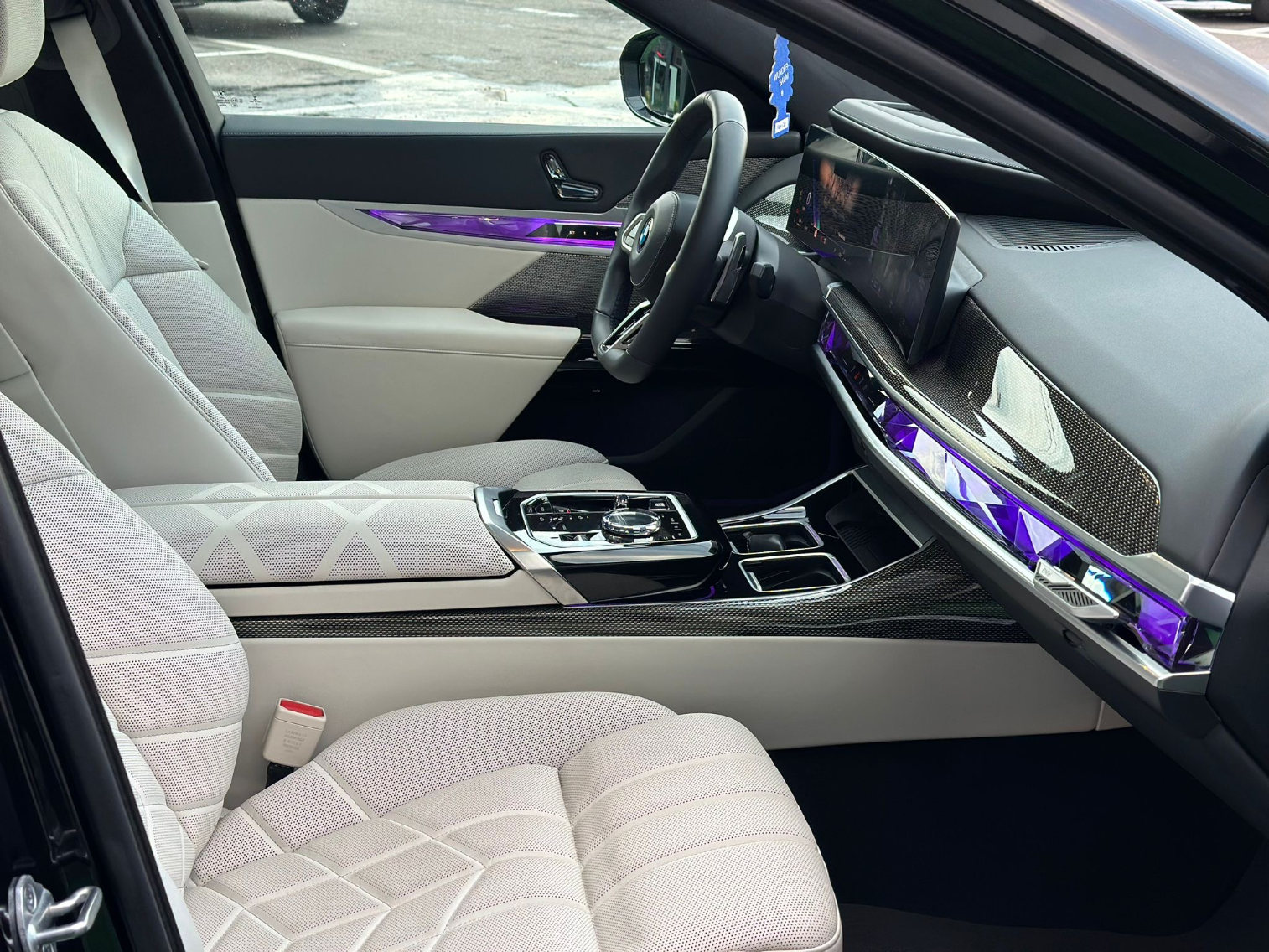 BMW Seria 740D XDrive 2023