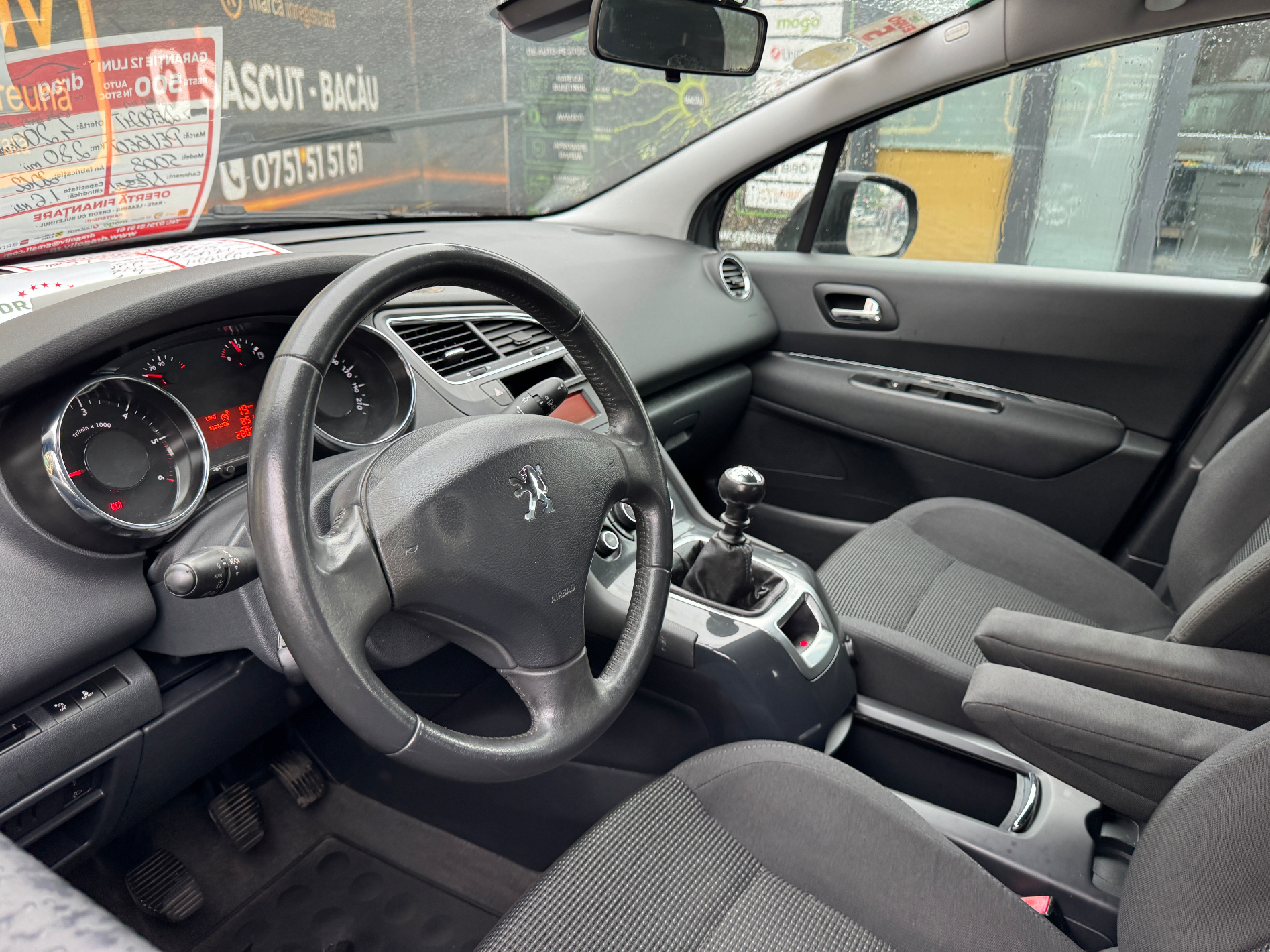 Peugeot 5008 2012