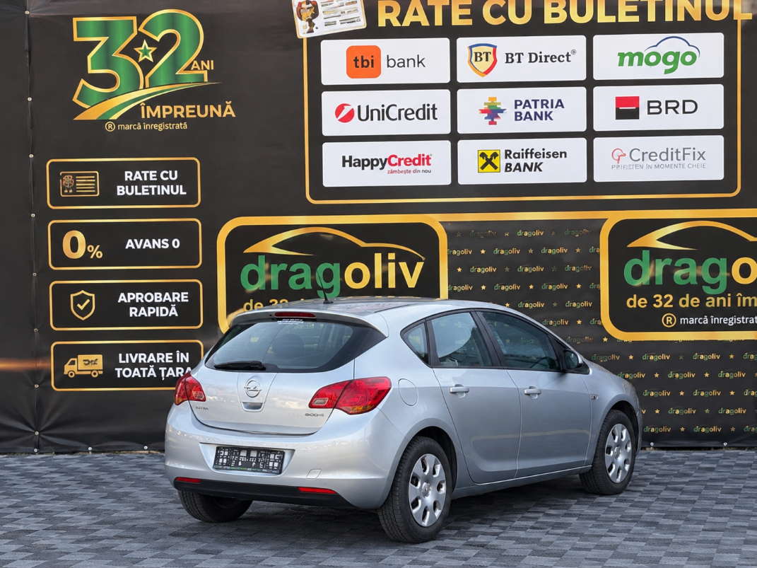 OPEL Astra 2011 — imagine 3