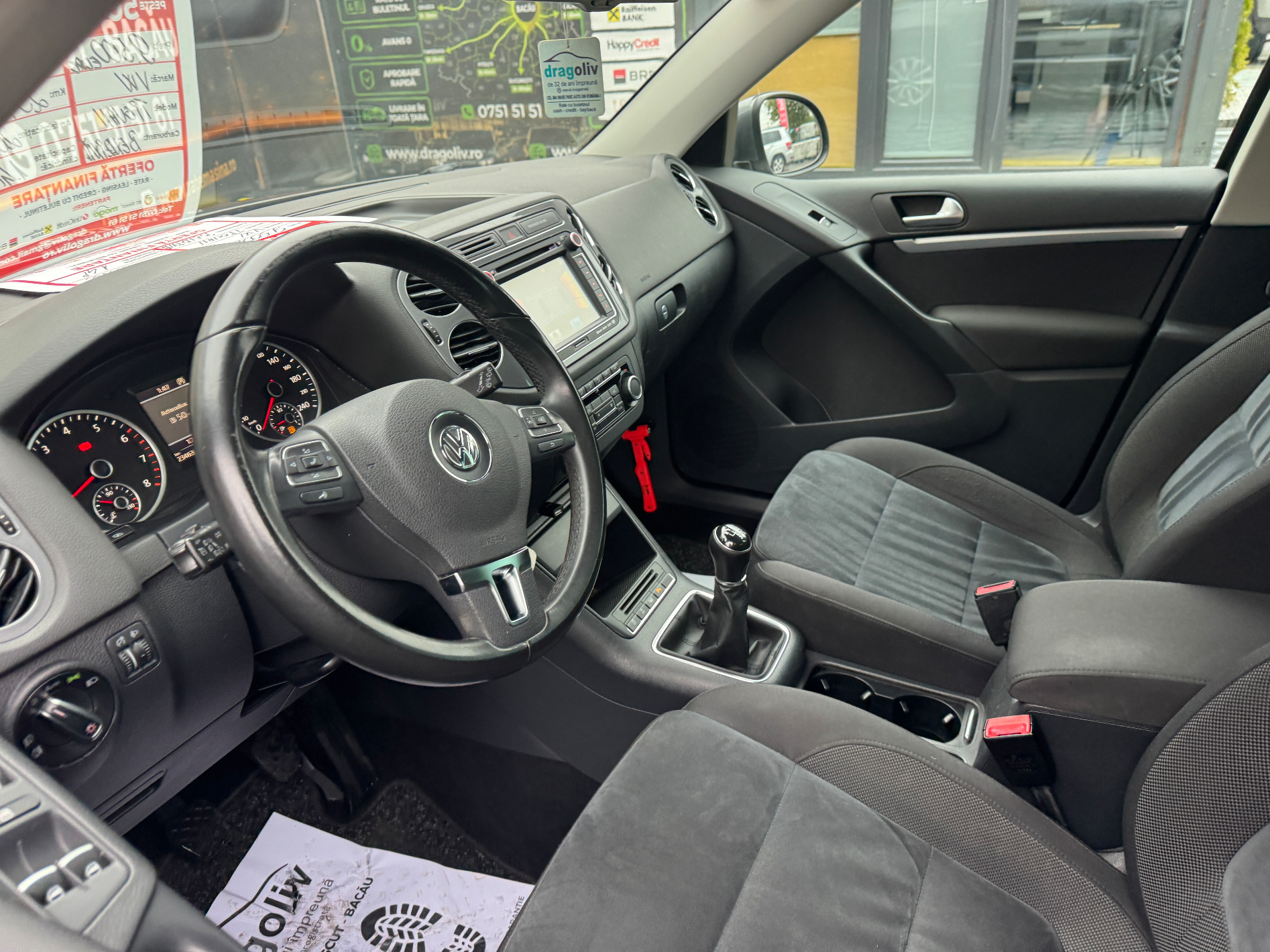 VOLKSWAGEN Tiguan 2012 — imagine 9