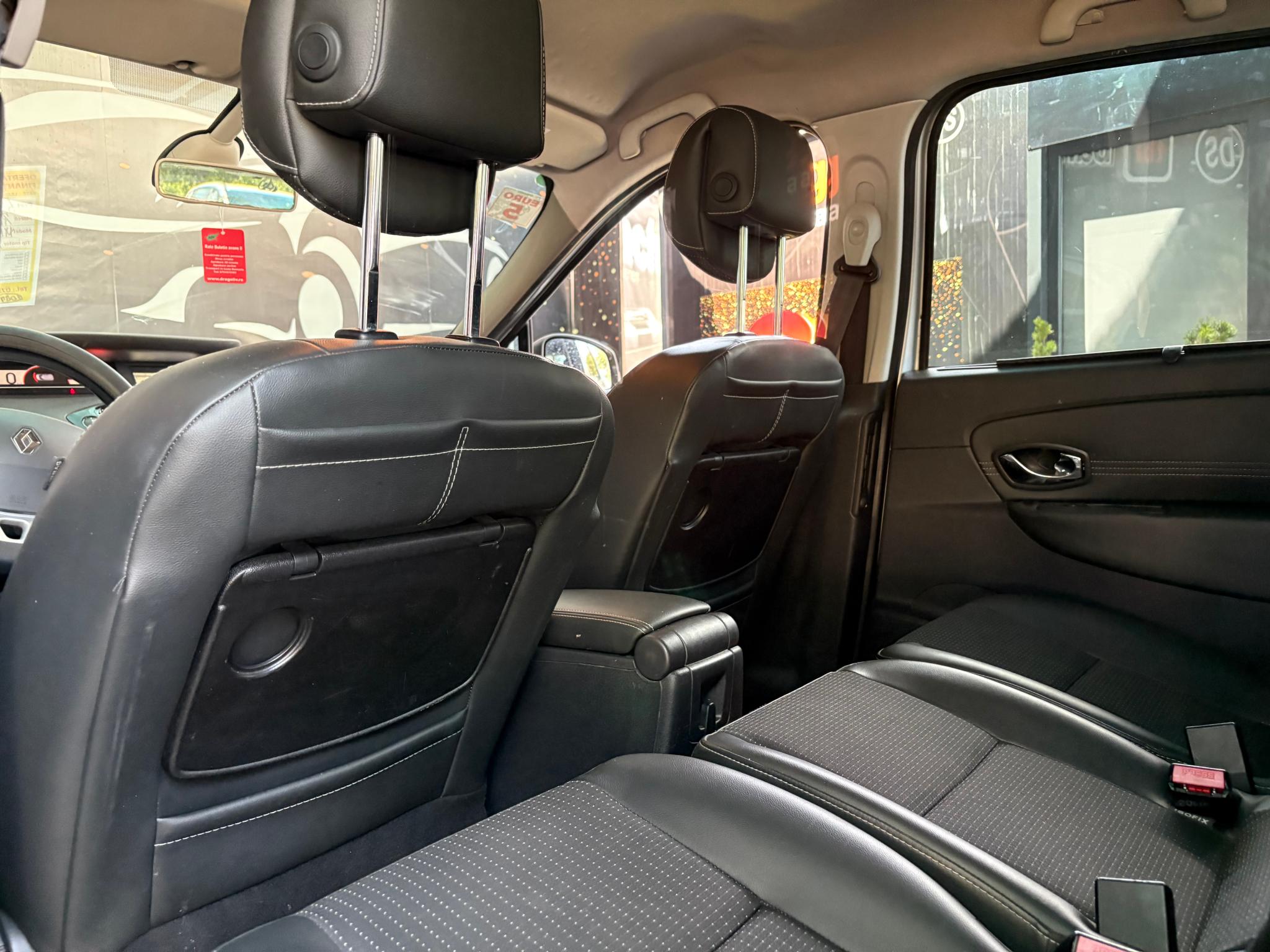 Renault Scenic 2011
