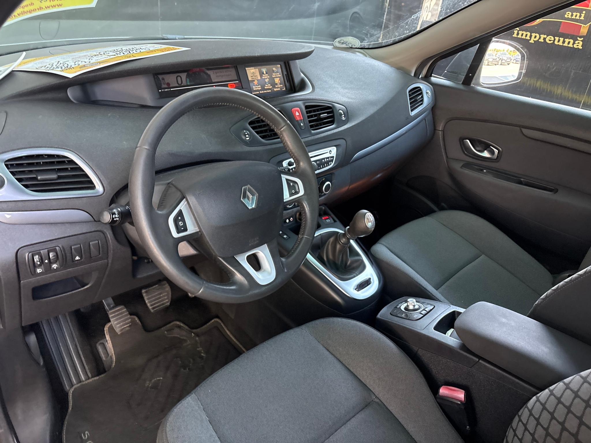 Renault Scenic 2011
