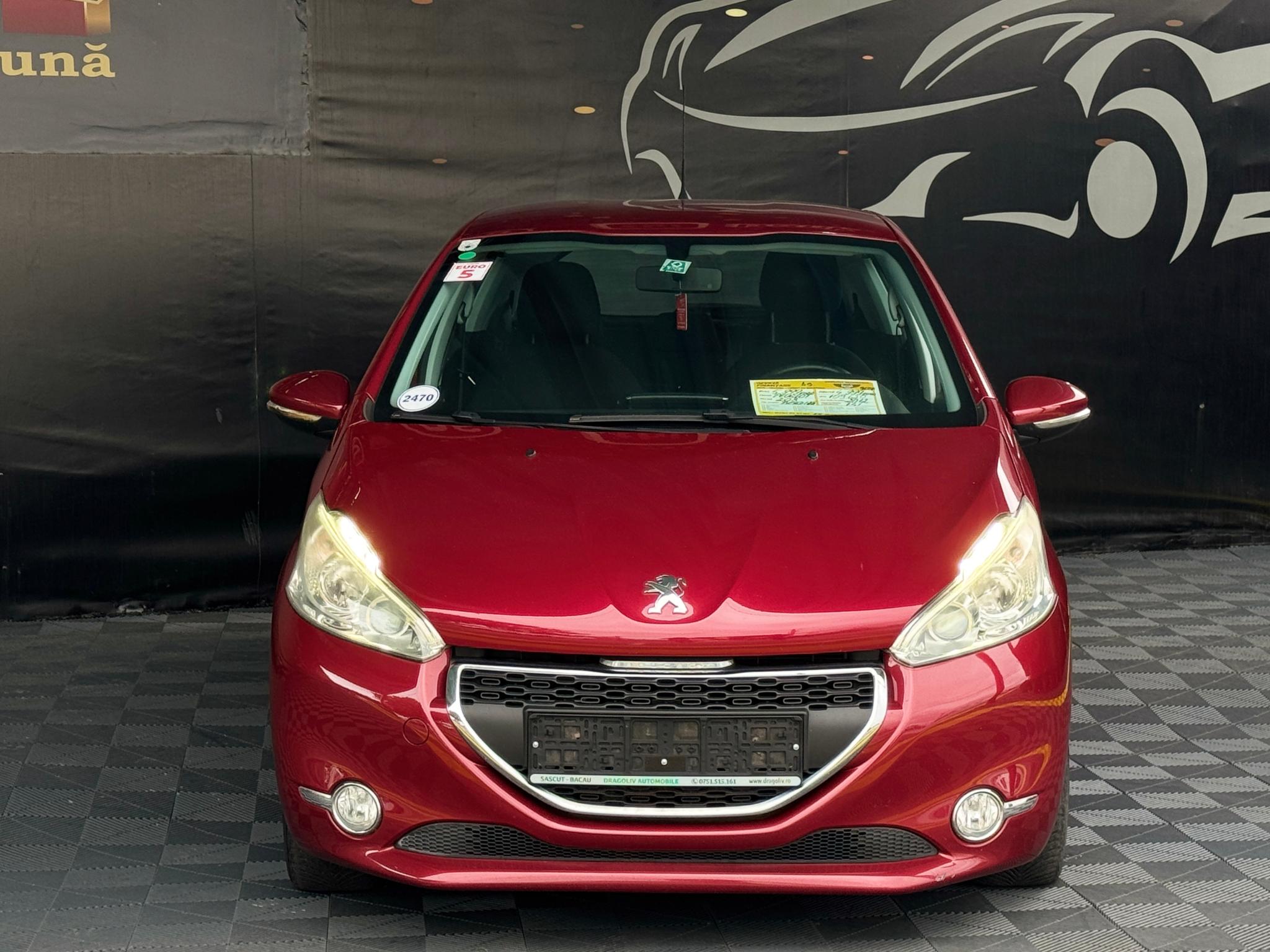 Peugeot 208 2012