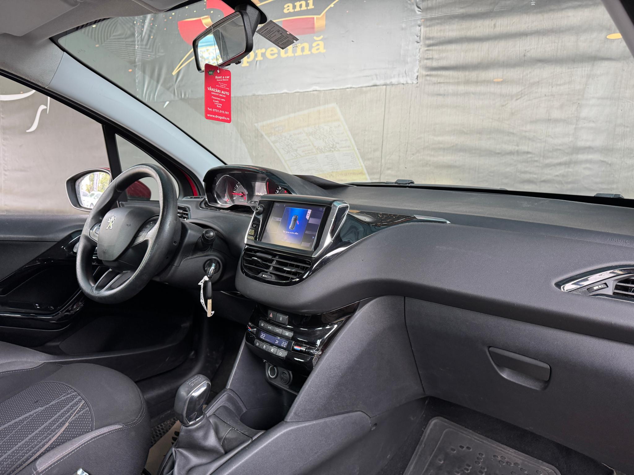 Peugeot 208 2012