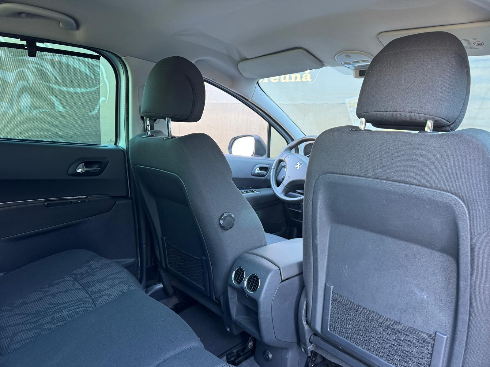 Peugeot 3008 2012