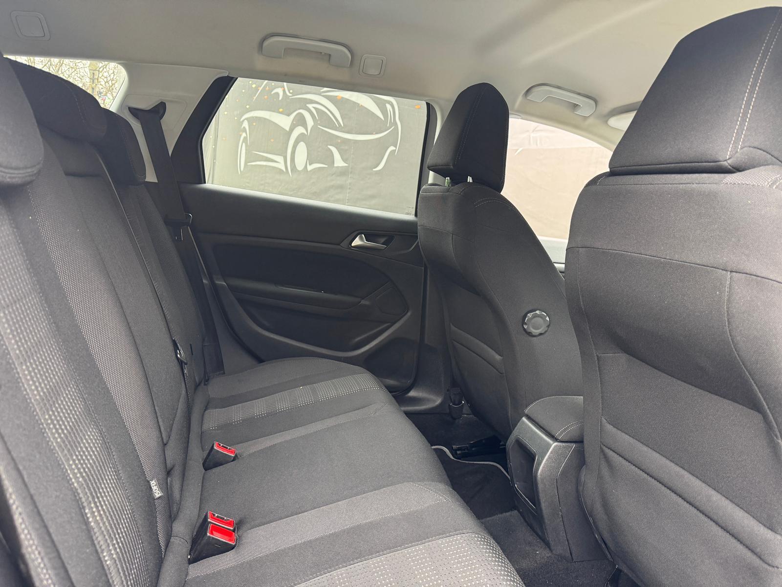 Peugeot 308 2015
