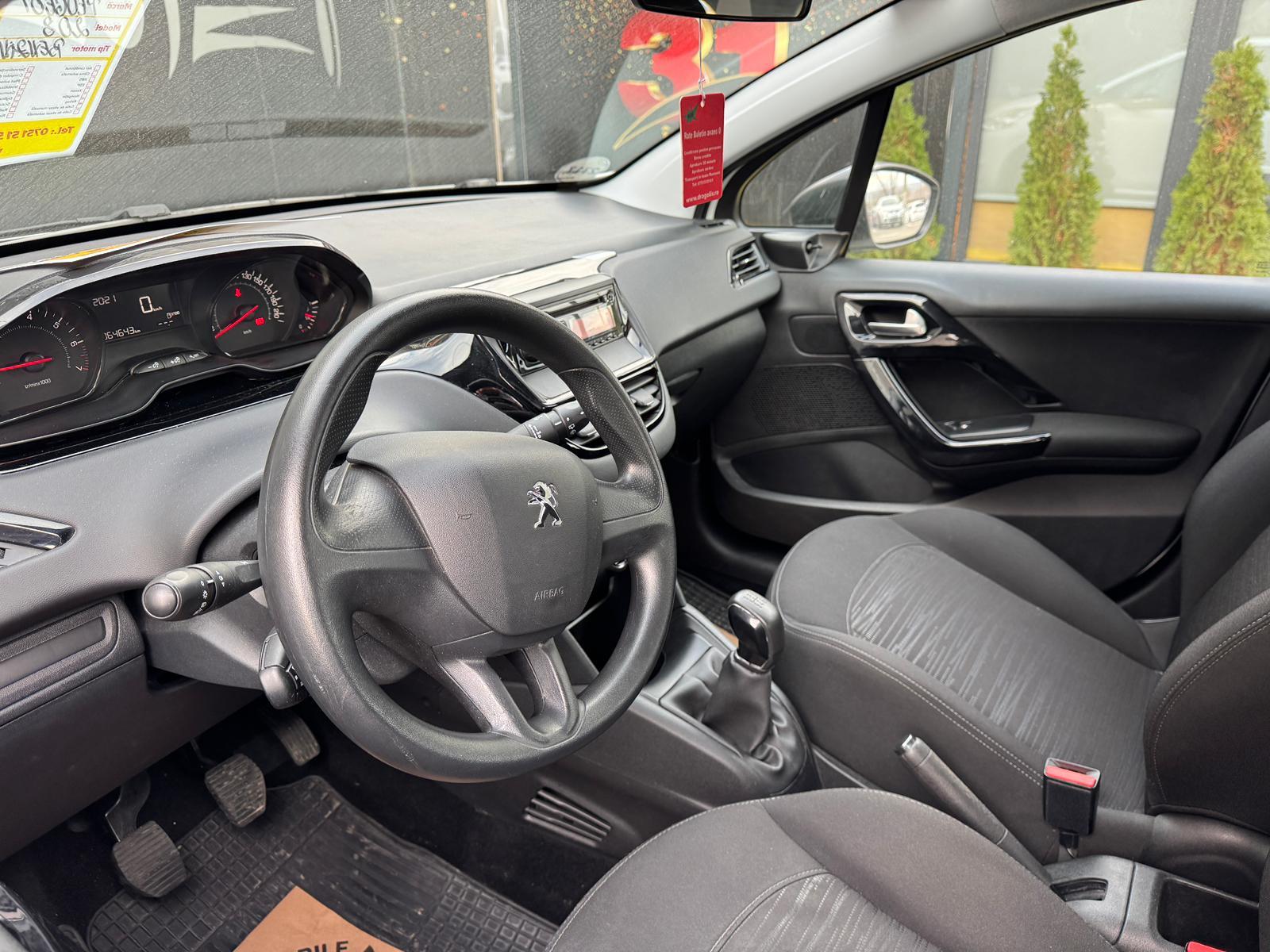 Peugeot 208 2013