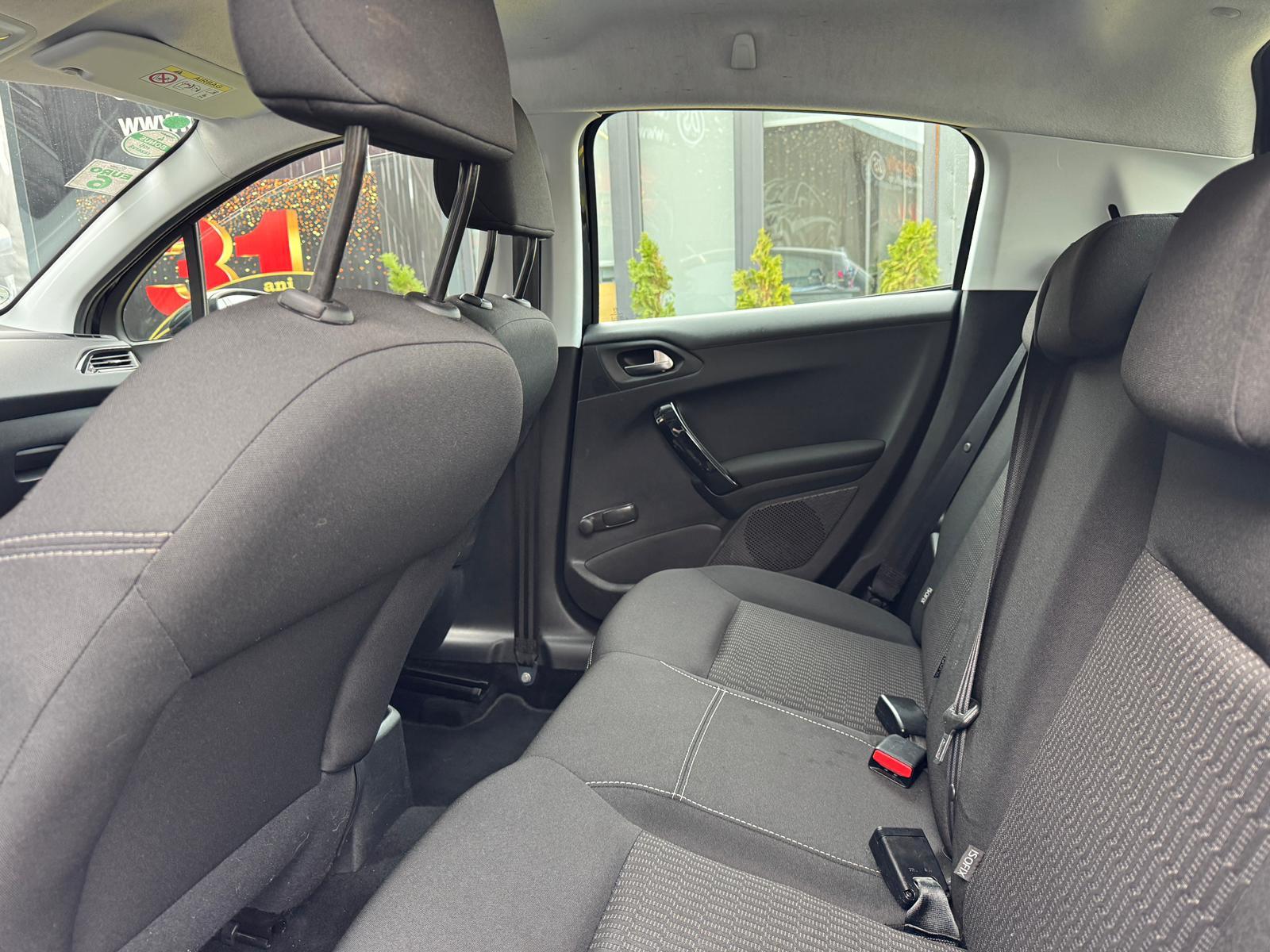 Peugeot 208 2017