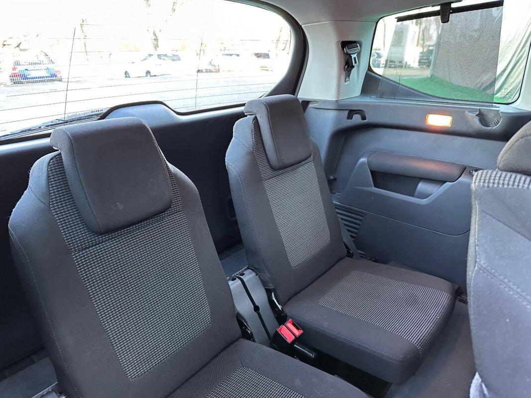 Peugeot 5008 2010