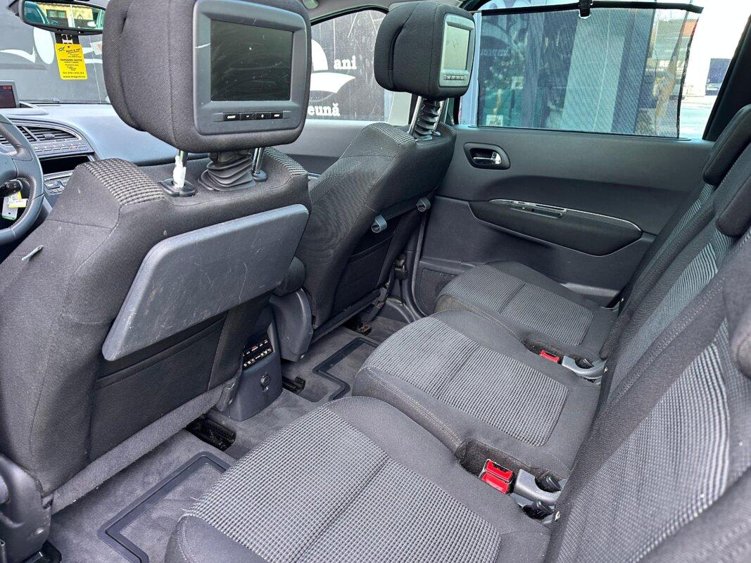 Peugeot 5008 2010