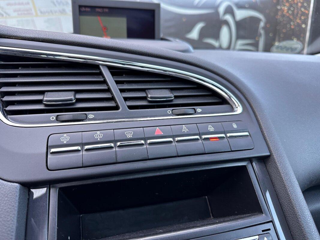 Peugeot 5008 2010