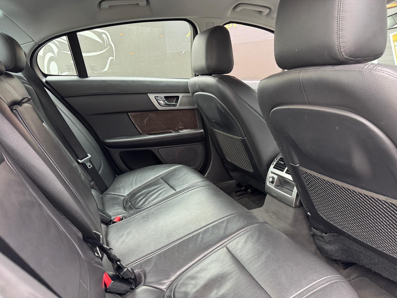 Jaguar XF 2015