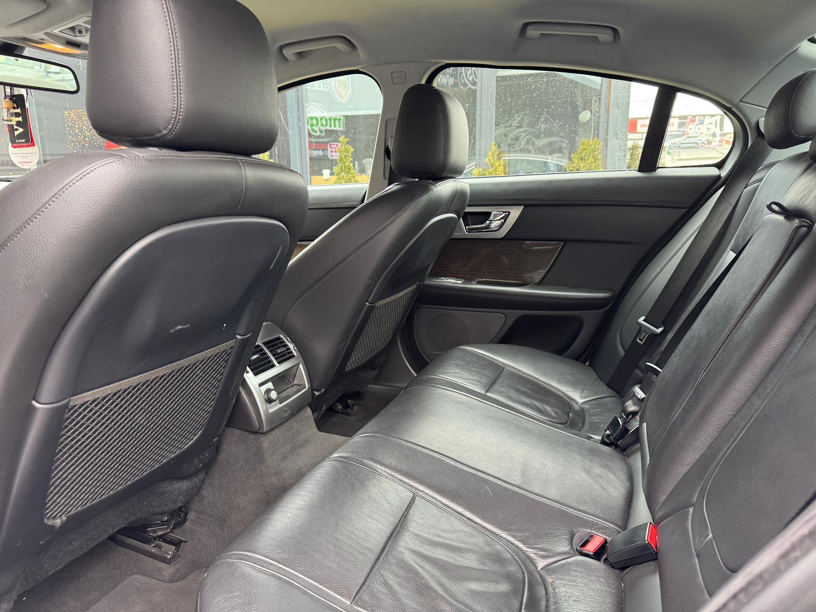 Jaguar XF 2015