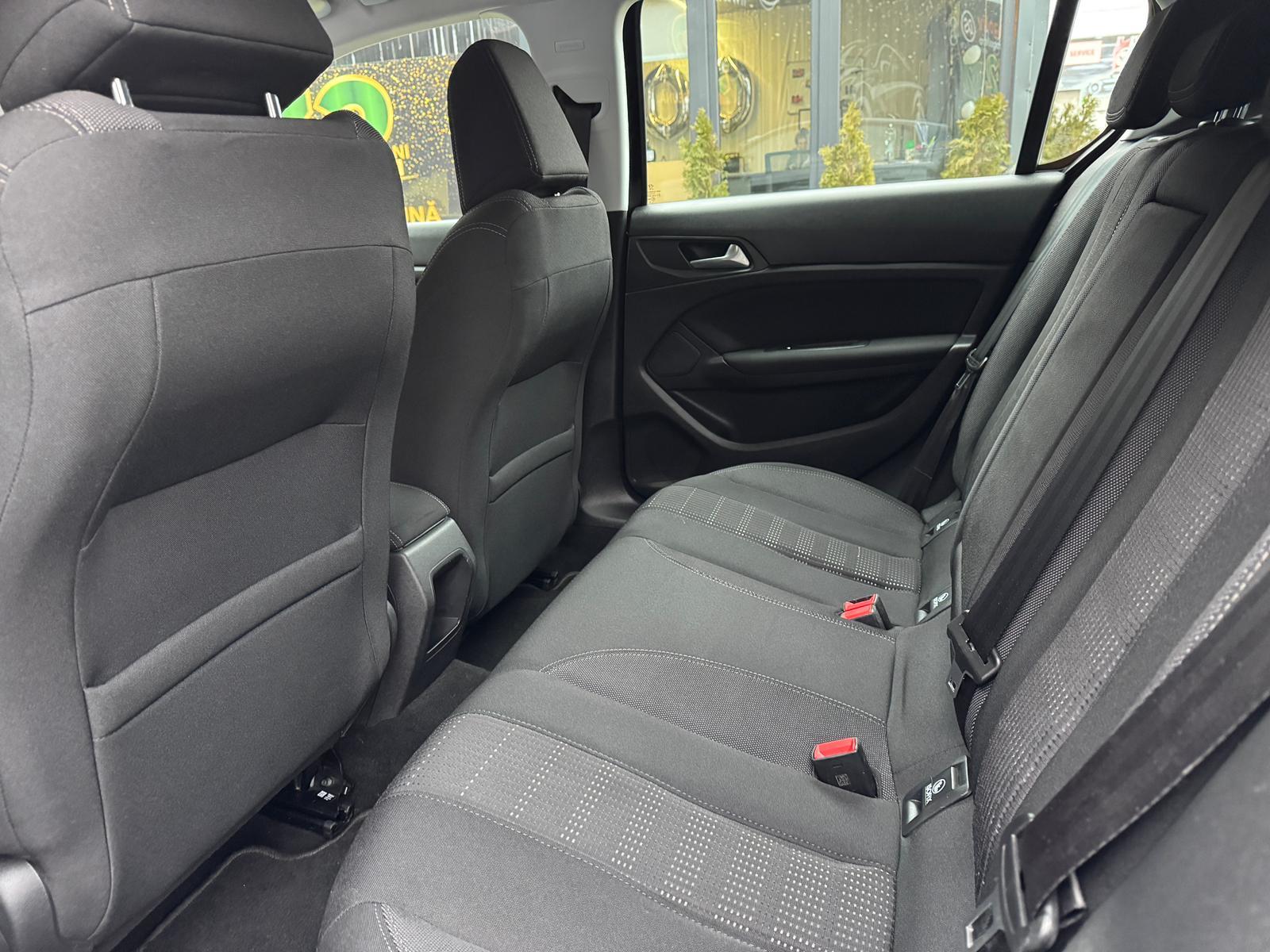 Peugeot 308 2015