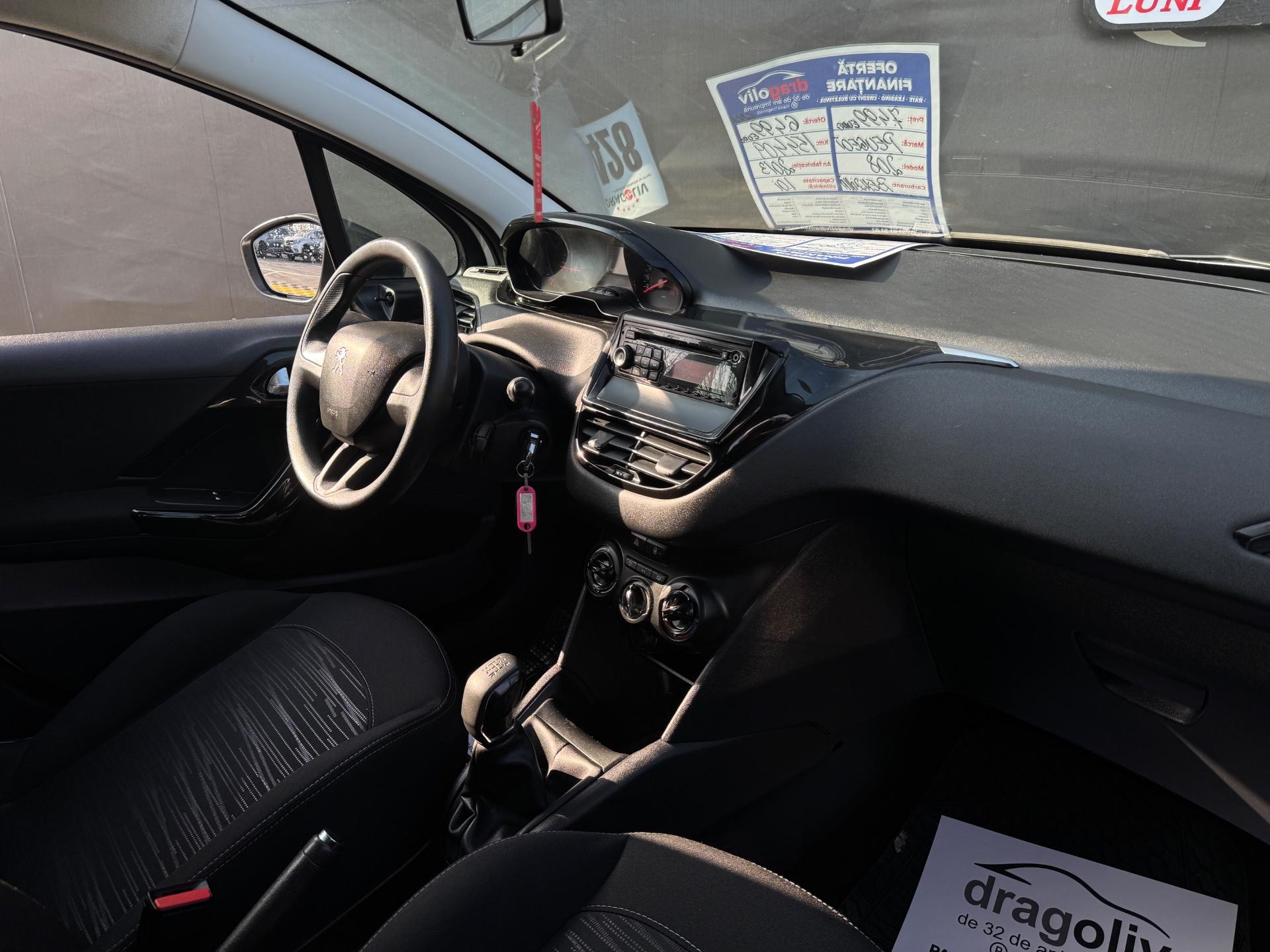 Peugeot 208 2013