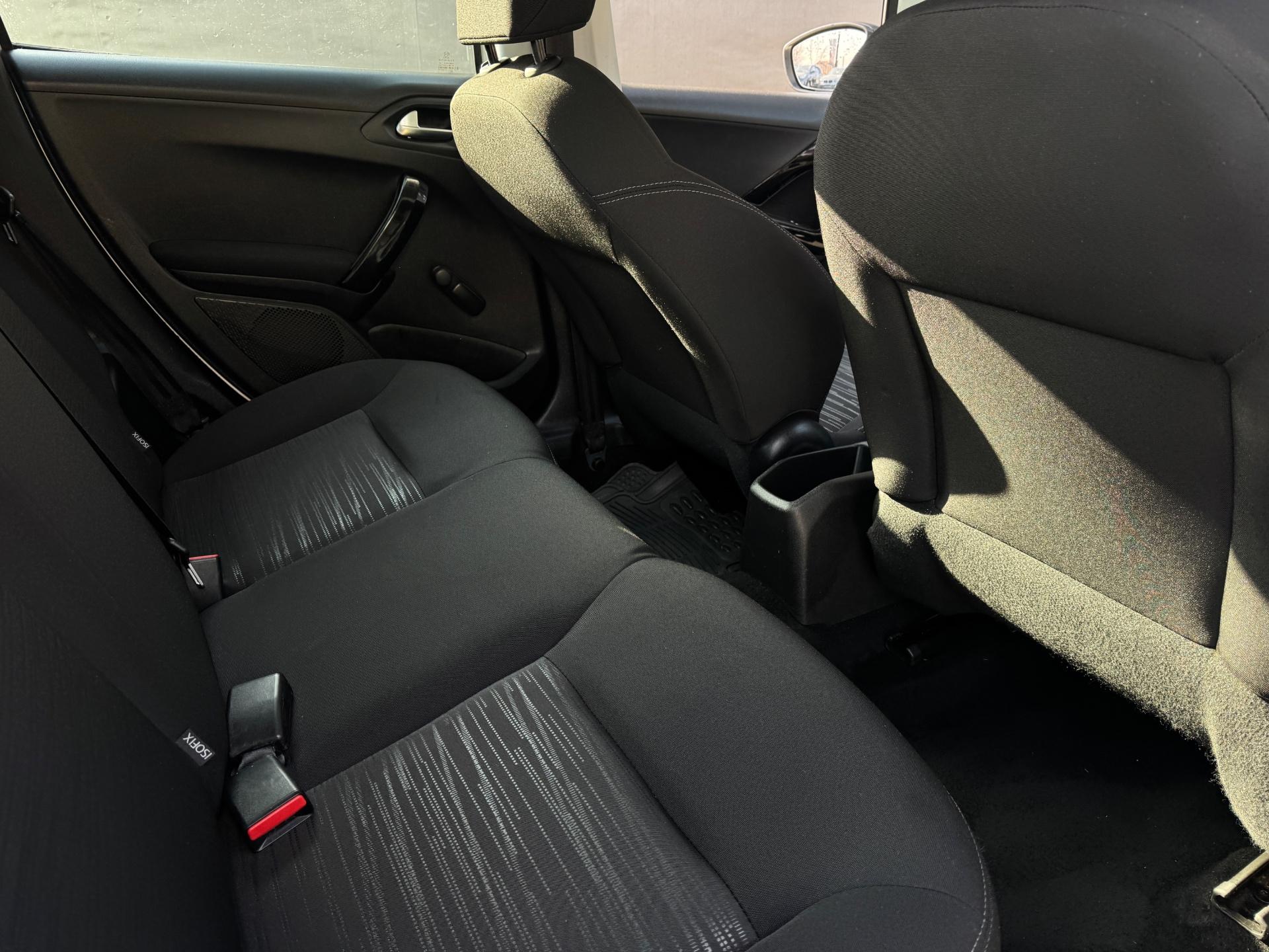 Peugeot 208 2013