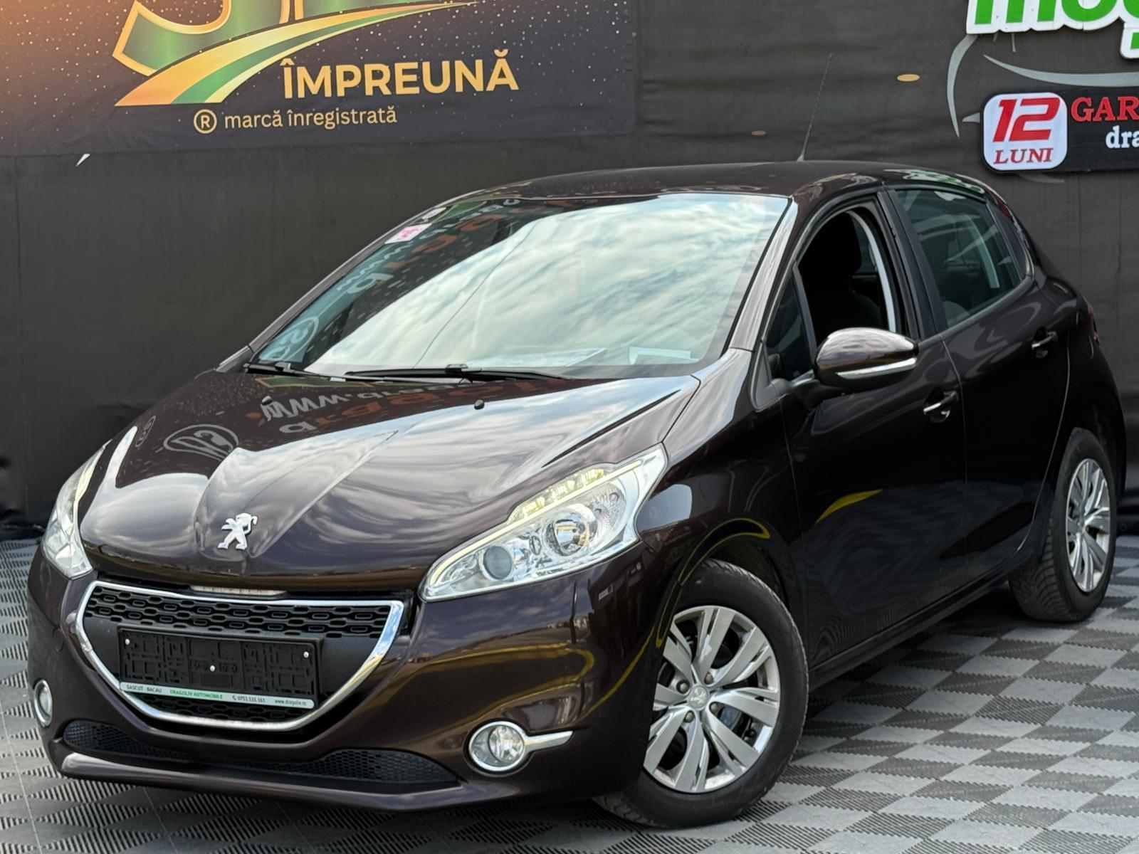 Peugeot 208 2012