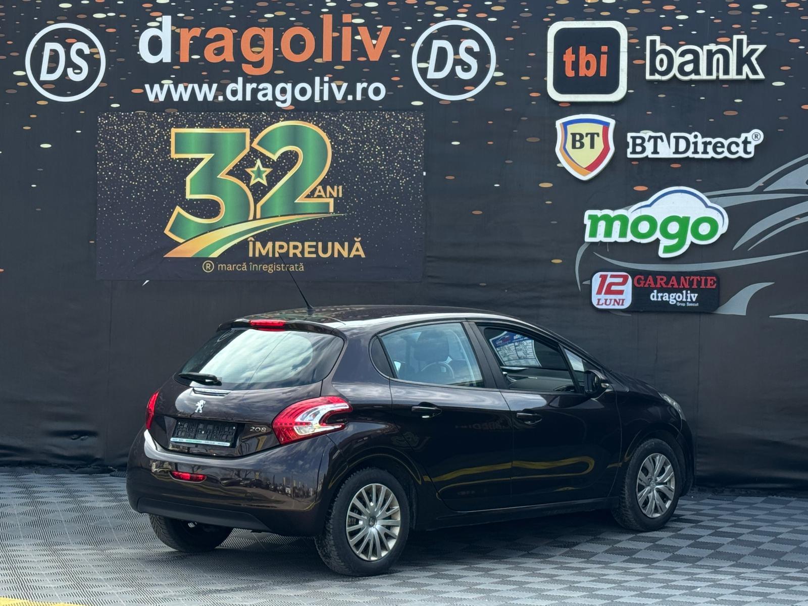 Peugeot 208 2012