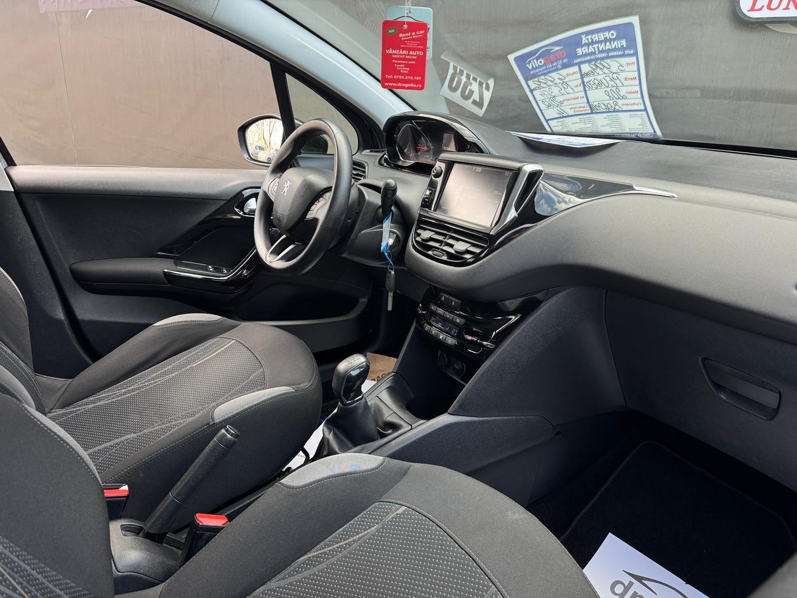 Peugeot 208 2012