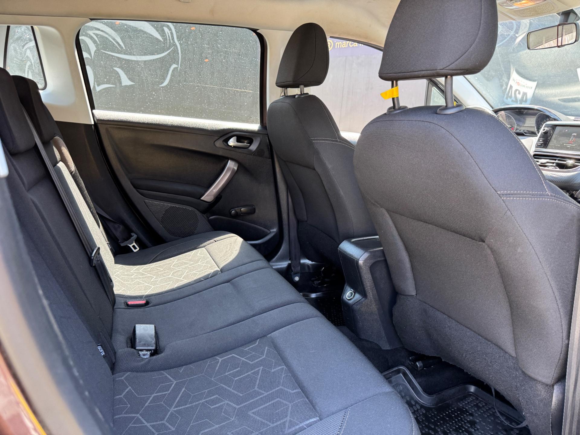 Peugeot 2008 2015
