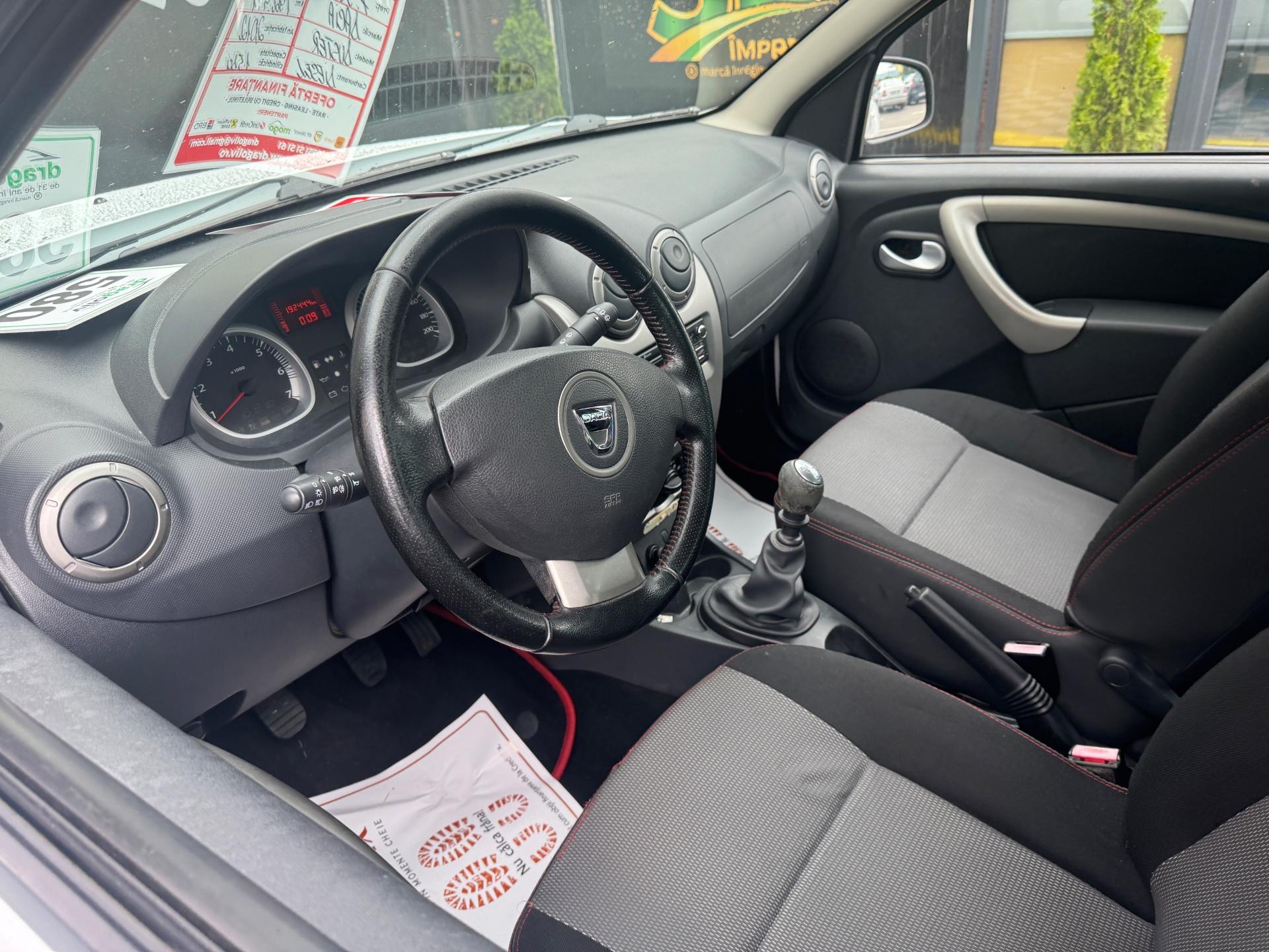 Dacia Duster 2012
