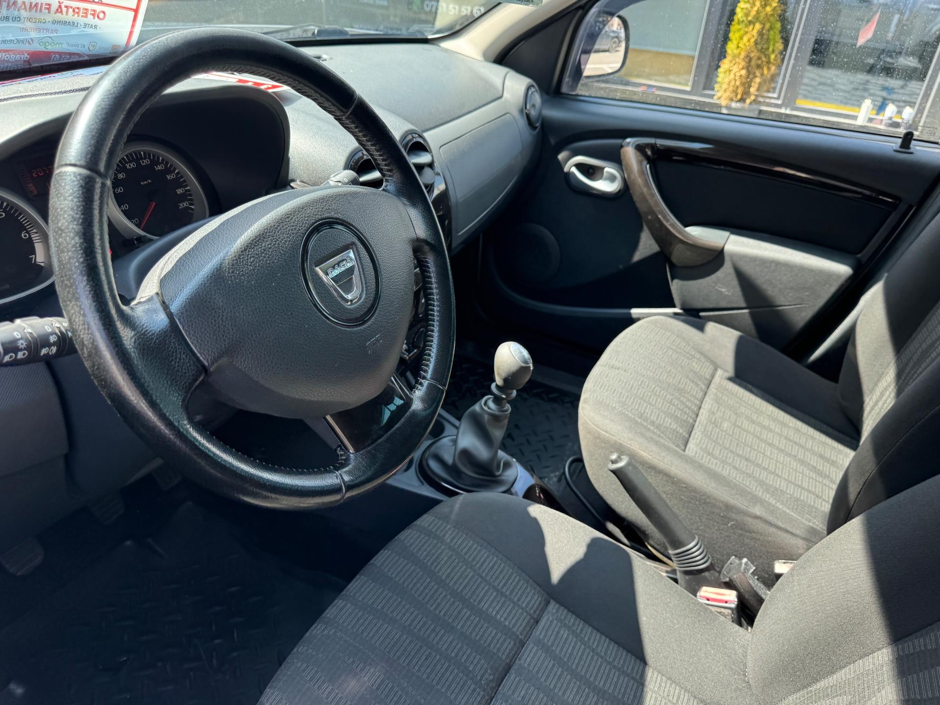 Dacia Duster 2011