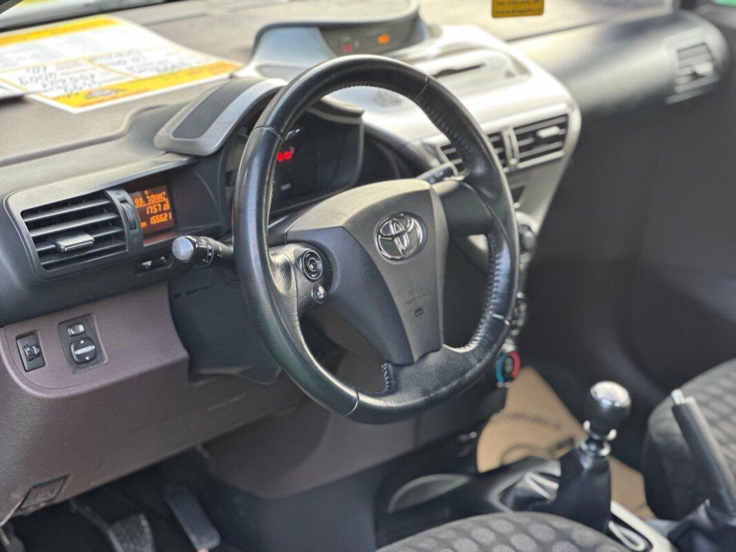 Toyota IQ 2009