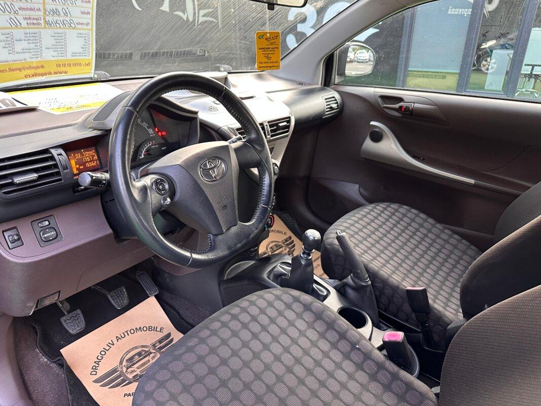 Toyota IQ 2009