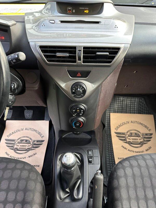 Toyota IQ 2009