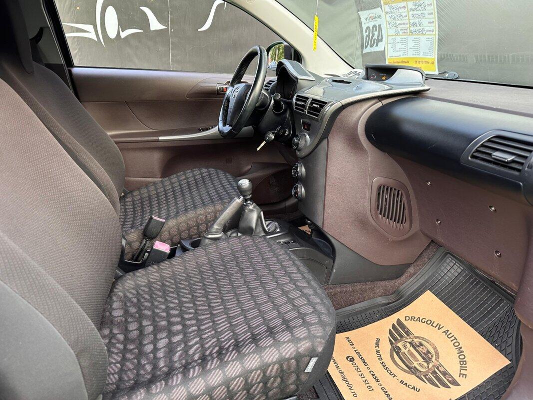 Toyota IQ 2009