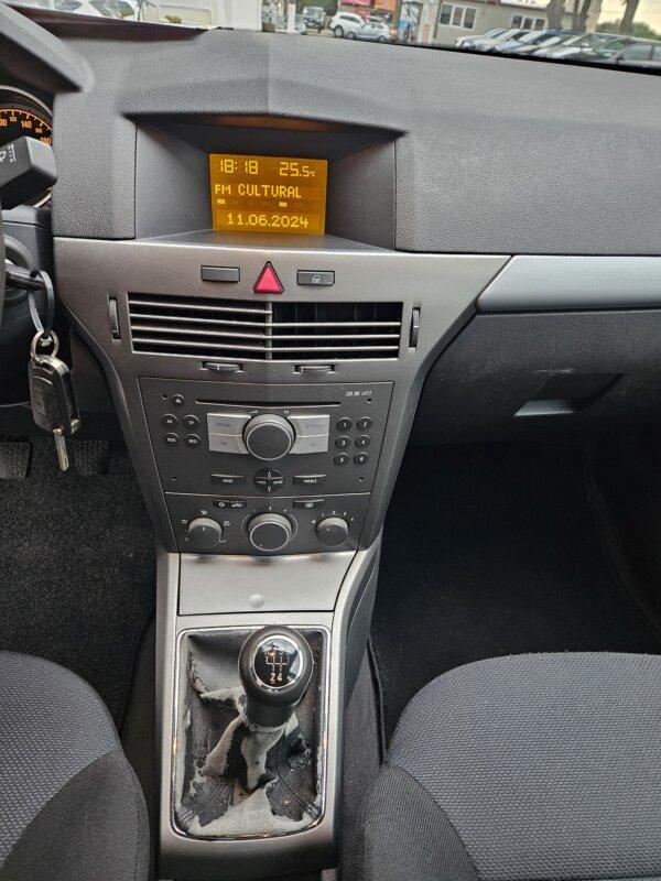 Opel Astra 2004