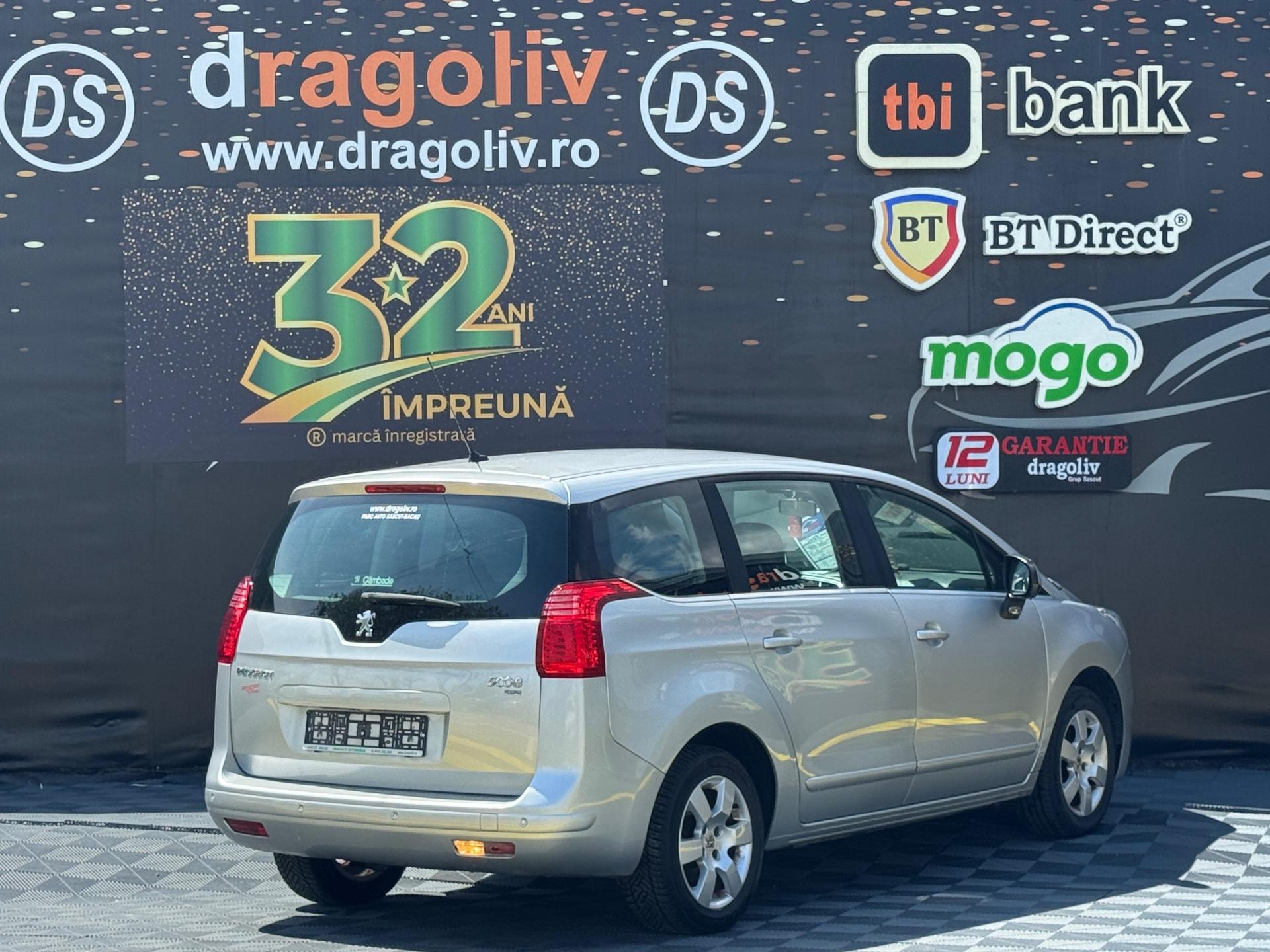 Peugeot 5008 2013