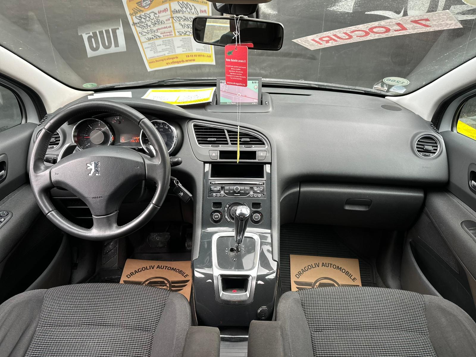 Peugeot 5008 2013