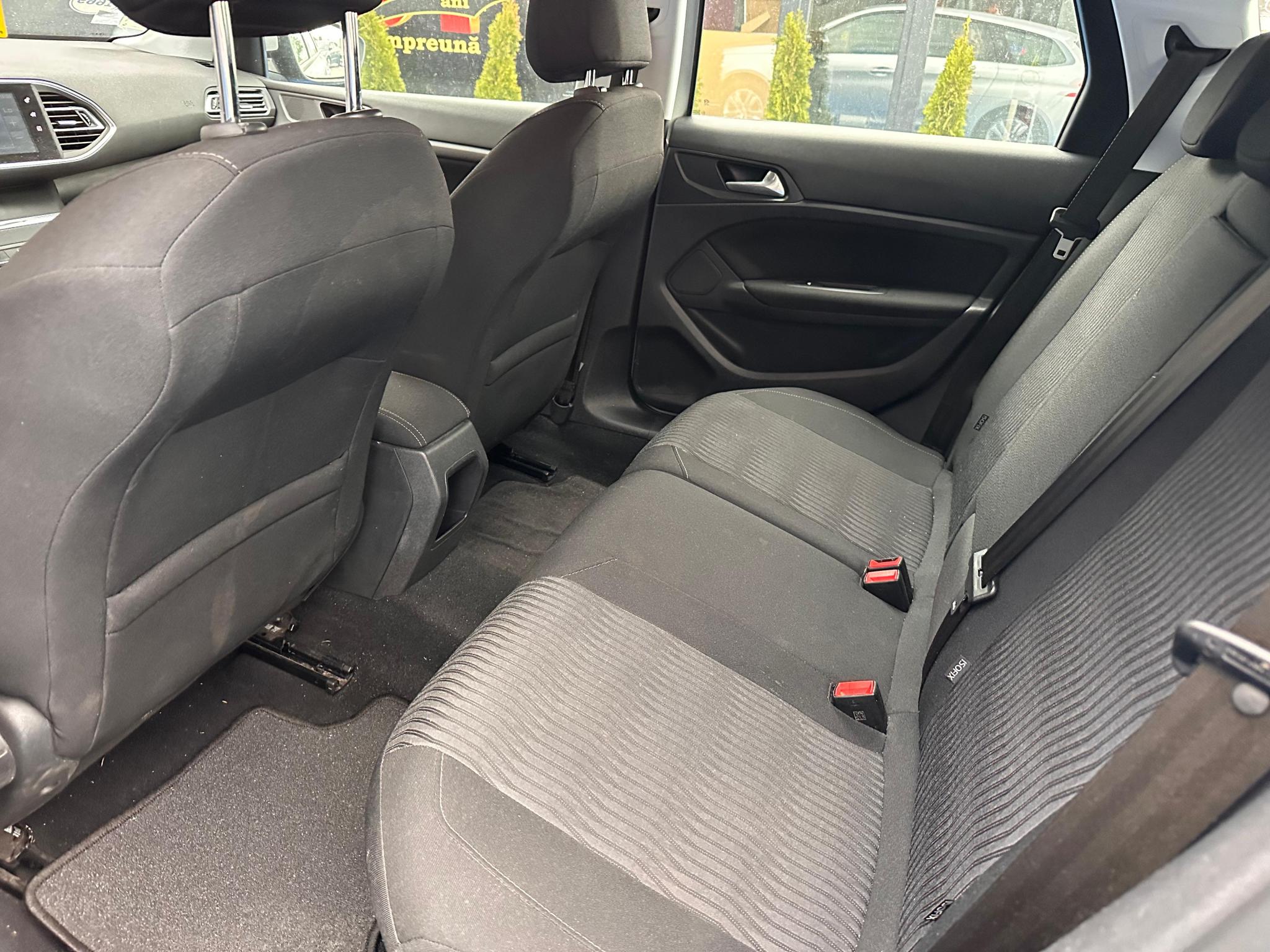 Peugeot 308 2016