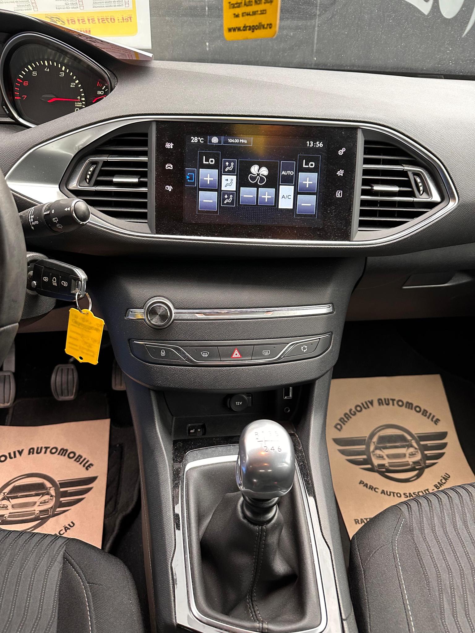 Peugeot 308 2016