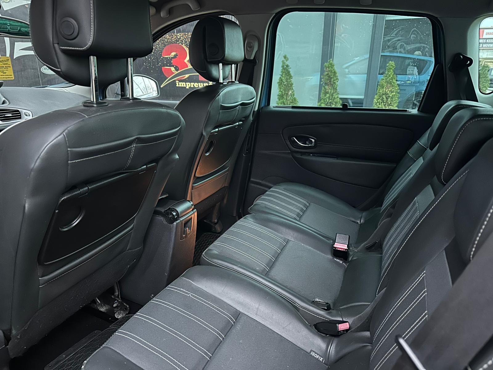 Renault Scenic 2012
